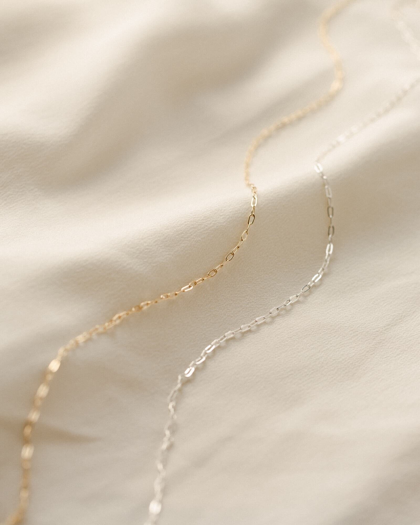 Paperclip-chain-gldn.jpeg